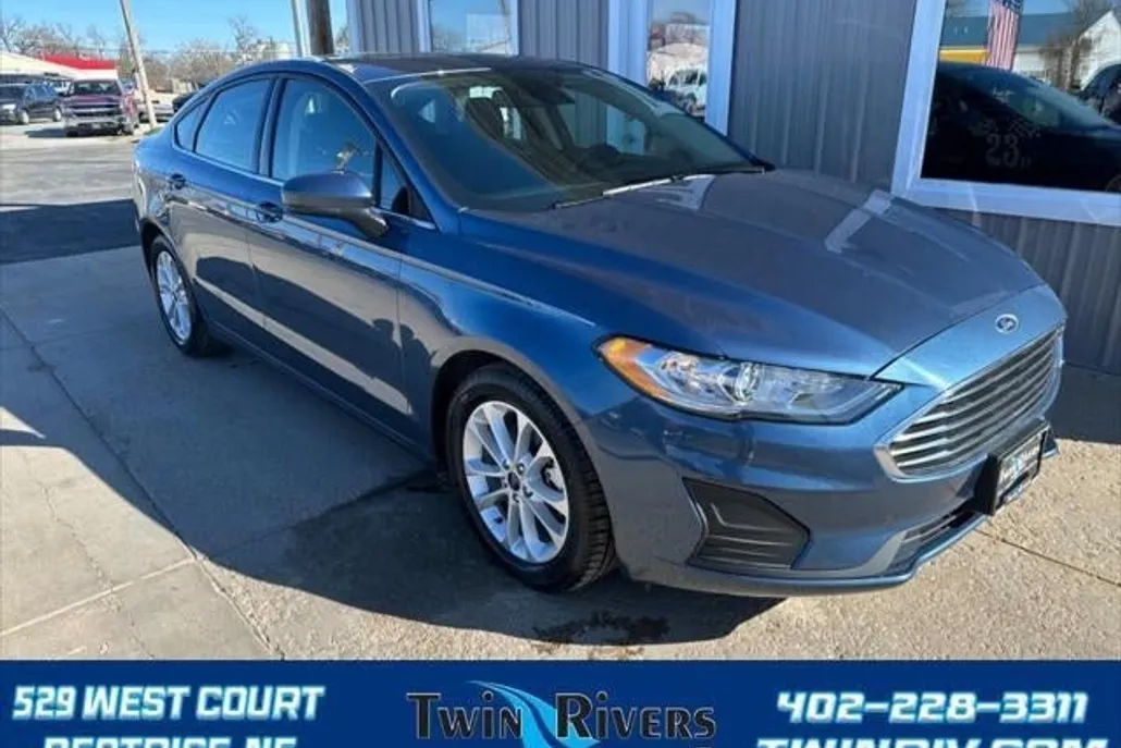 2019 Ford Fusion SE photo 1