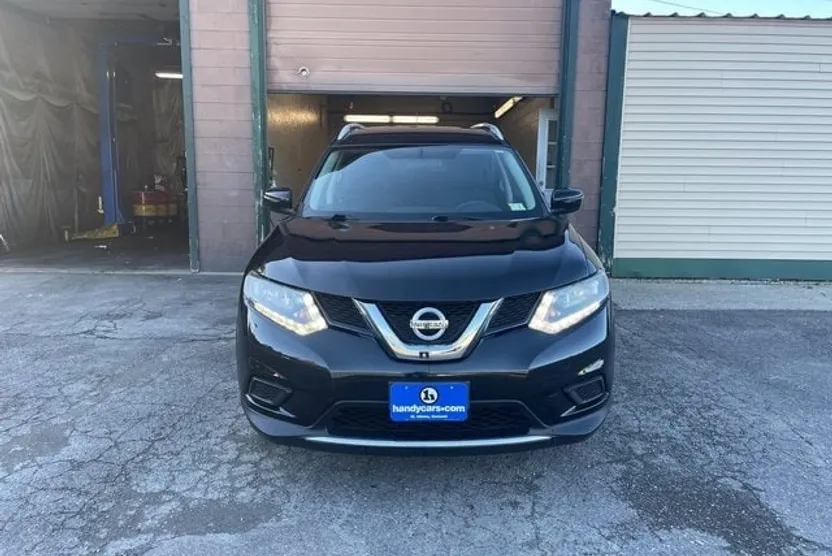 2016 Nissan Rogue AWD SV photo 1