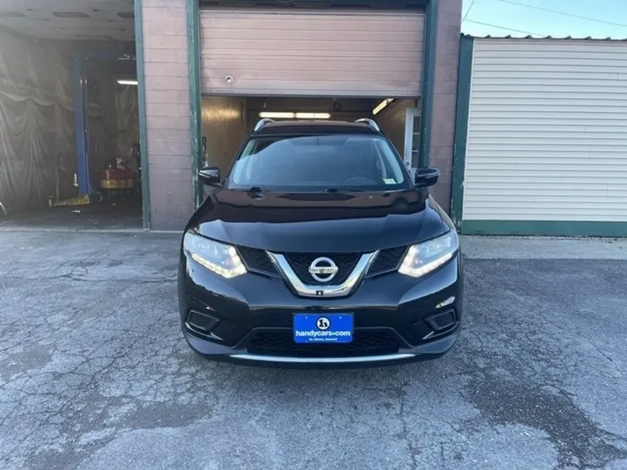 2016 Nissan Rogue AWD SV photo 1