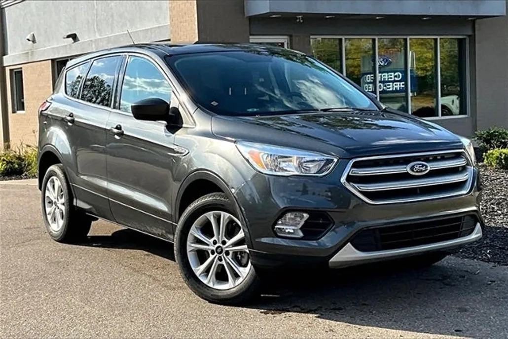 2017 Ford Escape SE photo 1