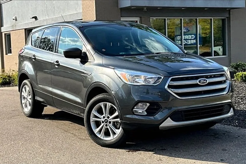 2017 Ford Escape SE photo 1