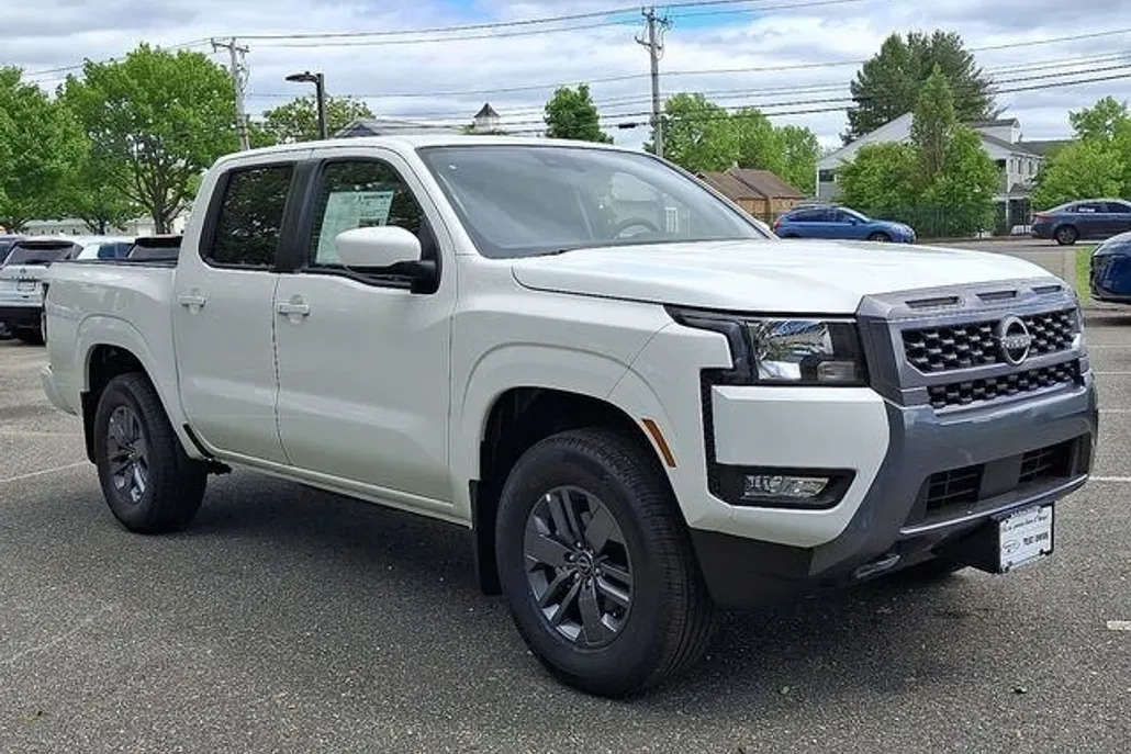 2025 Nissan Frontier SV photo 1