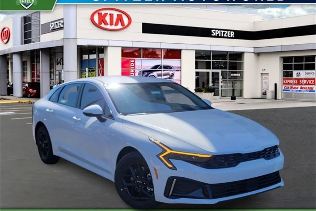 2026 Kia K5 LXS photo 1