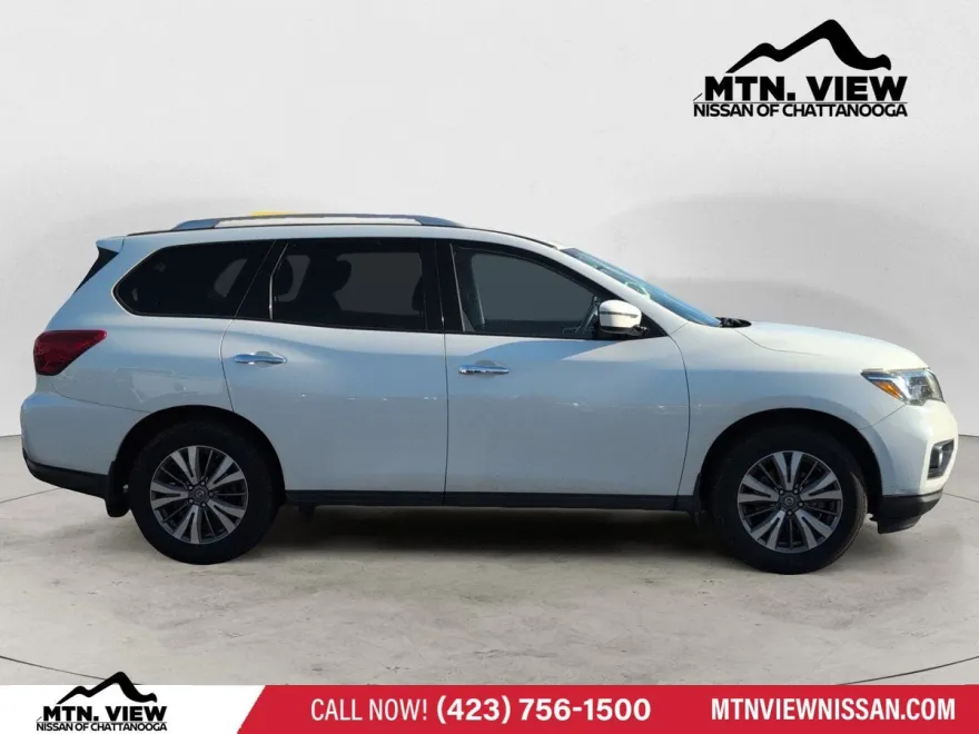 2019 Nissan Pathfinder S photo 1