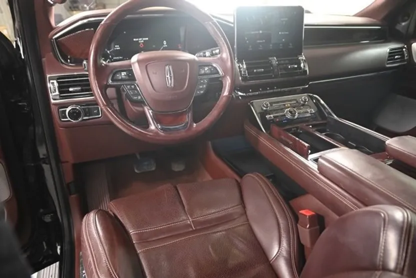 2020 Lincoln Navigator Black Label photo 1