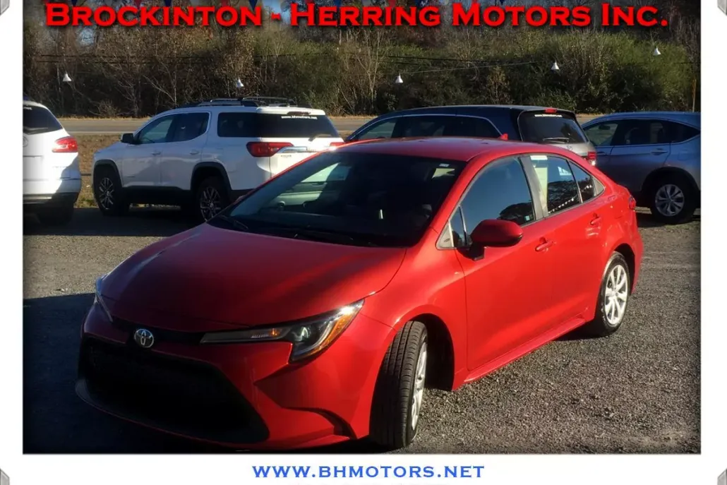 2020 Toyota Corolla LE photo 1