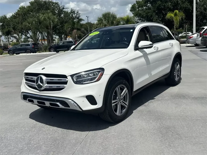 2022 Mercedes Benz GLC 300 photo 1