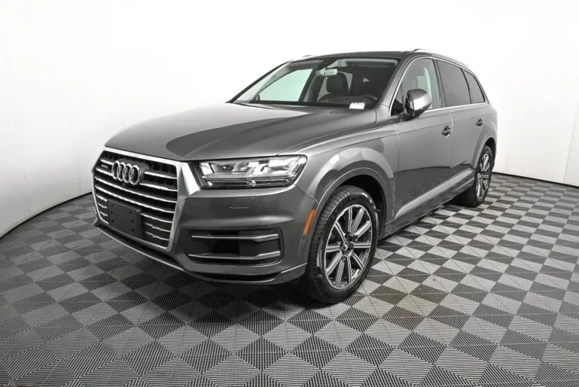 2017 Audi Q7 3.0T Prestige photo 1