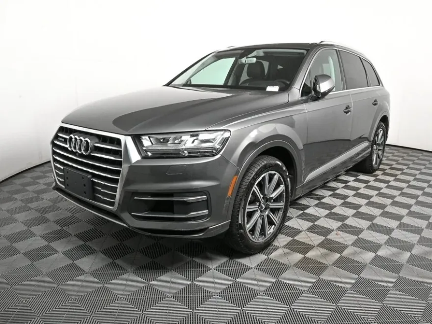 2017 Audi Q7 3.0T Prestige photo 1