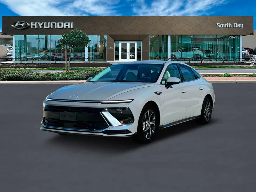 2025 Hyundai Sonata SEL photo 1