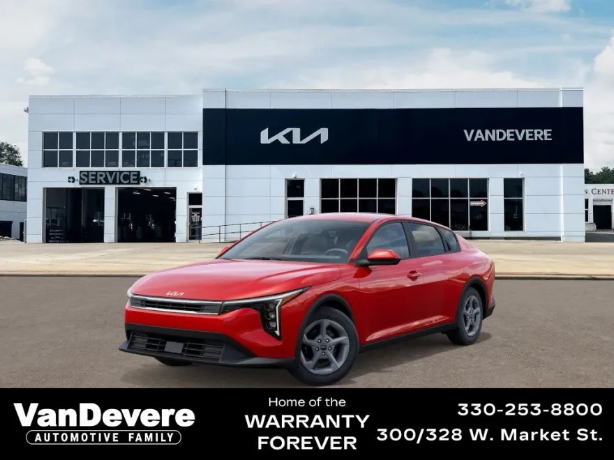 2025 Kia K4 LXS photo 1