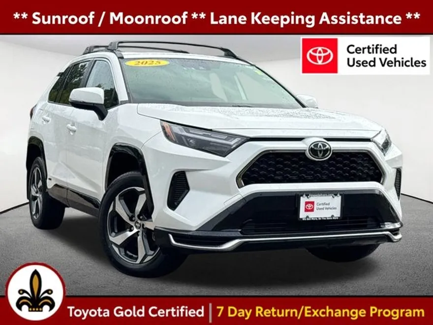 2025 Toyota RAV4 Hybrid SE photo 1