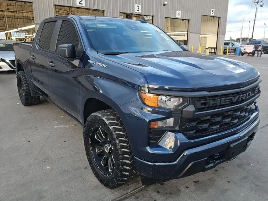 2023 Chevrolet Silverado 1500 Custom photo 1