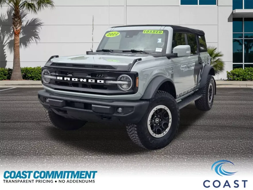 2022 Ford Bronco Base photo 1
