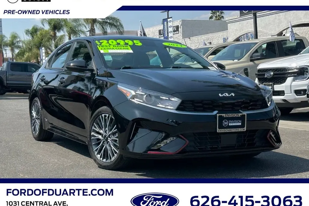 2024 Kia Forte GT-Line photo 1
