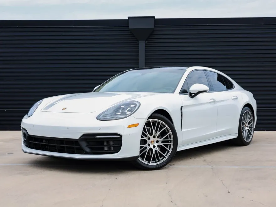 2021 Porsche Panamera 4 photo 1