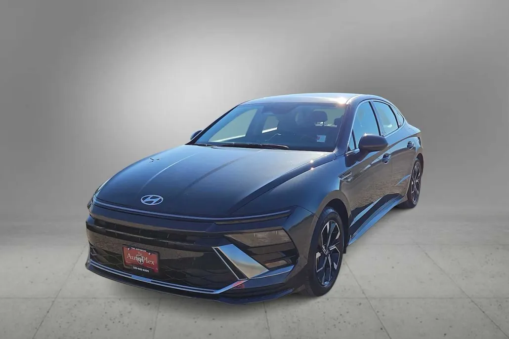 2025 Hyundai Sonata SEL photo 1