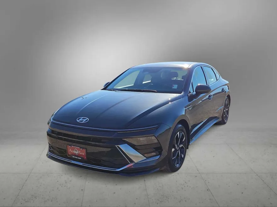 2025 Hyundai Sonata SEL photo 1