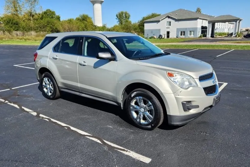 2013 Chevrolet Equinox LS photo 1