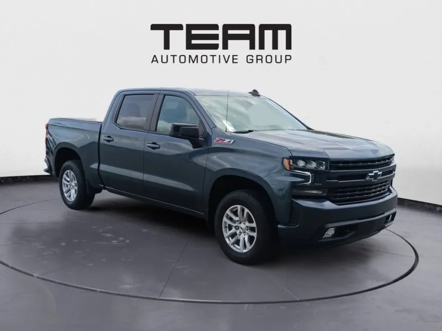 2021 Chevrolet Silverado 1500 RST photo 1