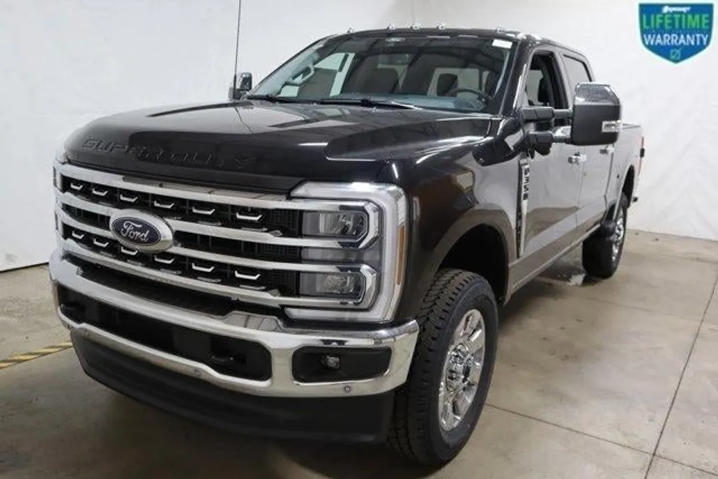 2025 Ford F-350 Lariat photo 1