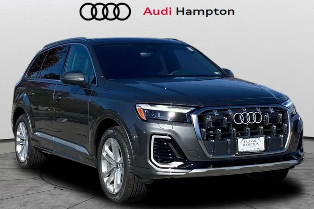 2025 Audi Q7 Premium photo 1