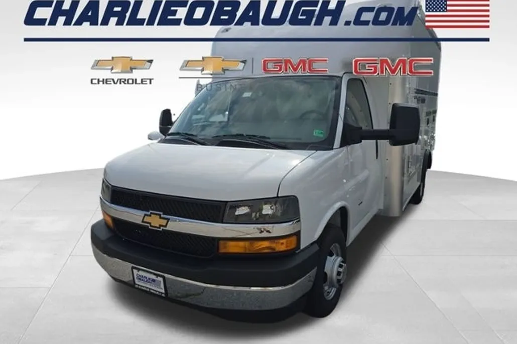 2025 Chevrolet Express 3500 Work Van photo 1