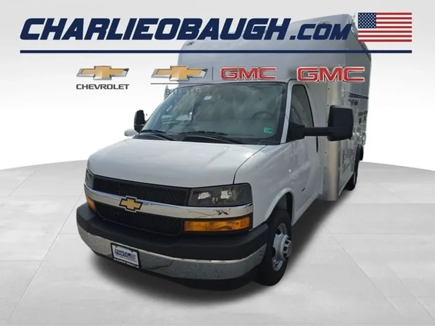 2025 Chevrolet Express 3500 Work Van photo 1