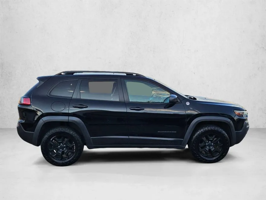2019 Jeep Cherokee Trailhawk Sport photo 1