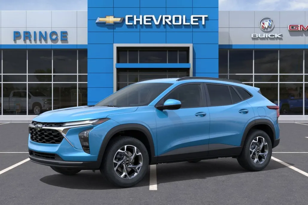 2025 Chevrolet Trax LT photo 1