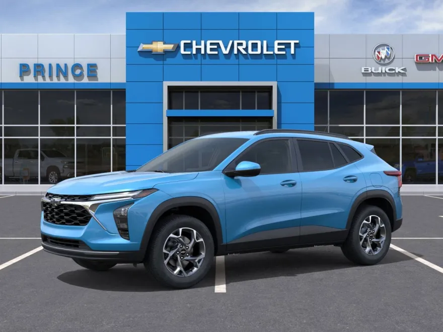 2025 Chevrolet Trax LT photo 1