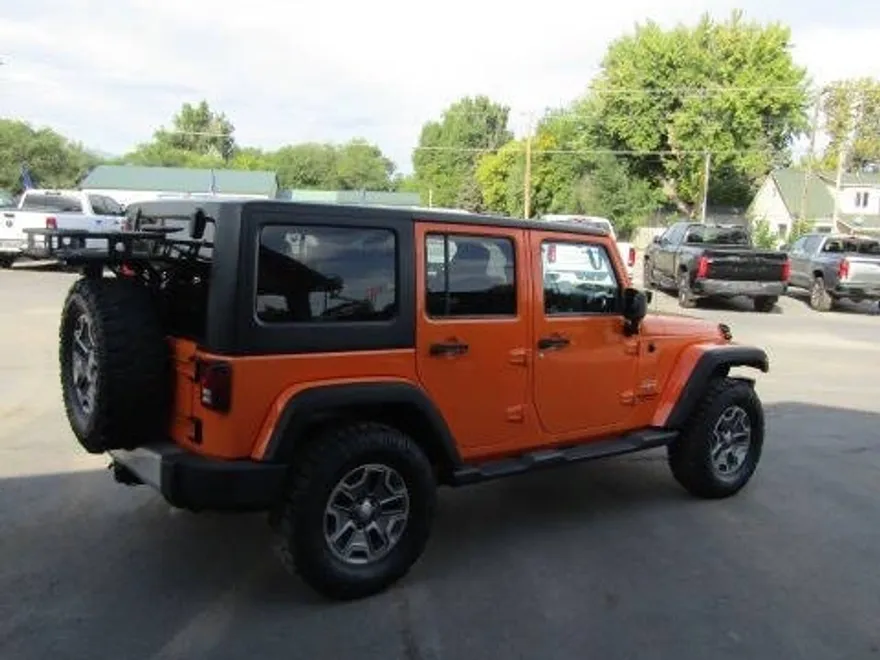 2012 Jeep Wrangler Unlimited Sahara photo 1