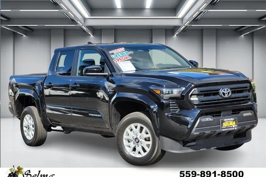 2024 Toyota Tacoma SR5 photo 1