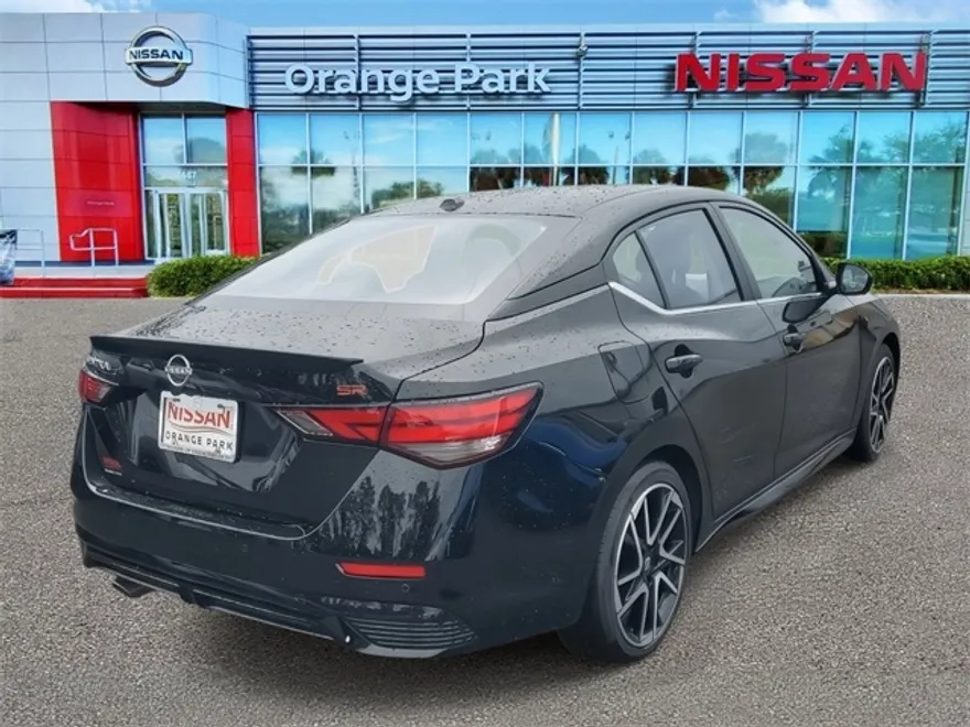2025 Nissan Sentra SR photo 1