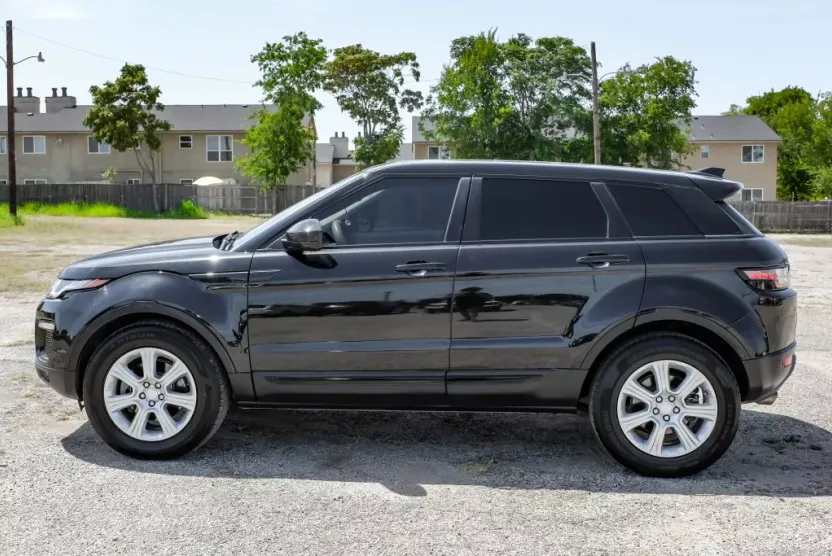 2017 Land Rover Range Rover Evoque SE Premium photo 1