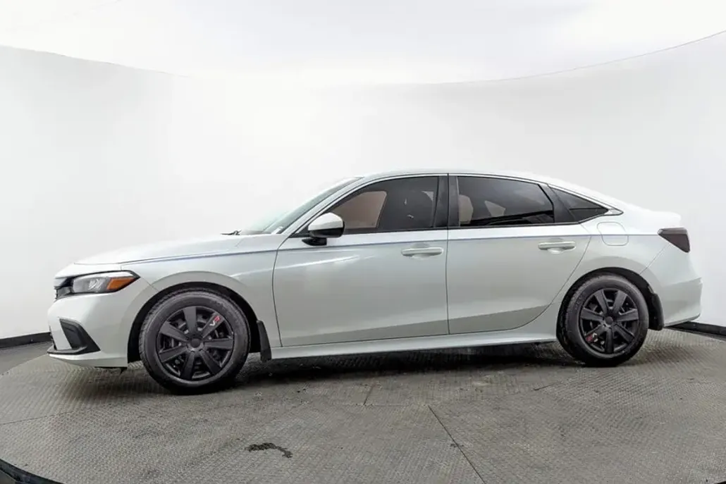 2022 Honda Civic LX photo 1