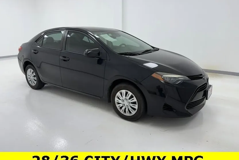 2018 Toyota Corolla L photo 1