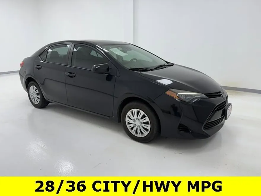 2018 Toyota Corolla L photo 1