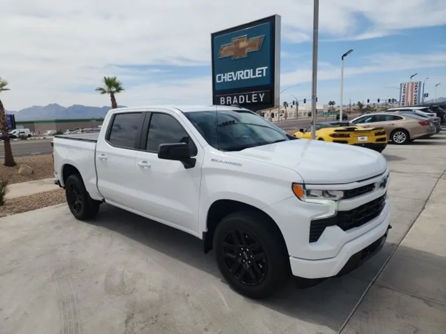2024 Chevrolet Silverado 1500 RST photo 1