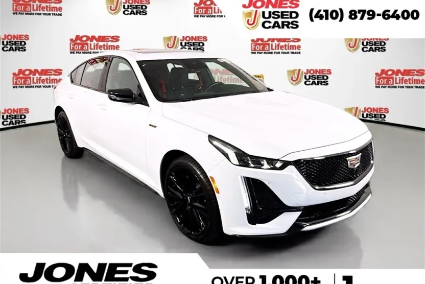 2024 Cadillac CT5 V photo 1