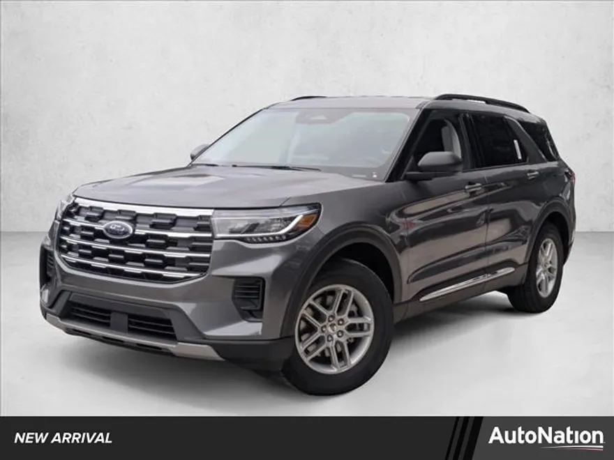 2025 Ford Explorer photo 1