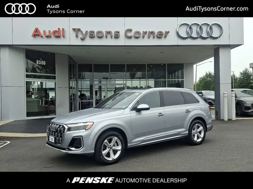 2025 Audi Q7 55 Premium photo 1