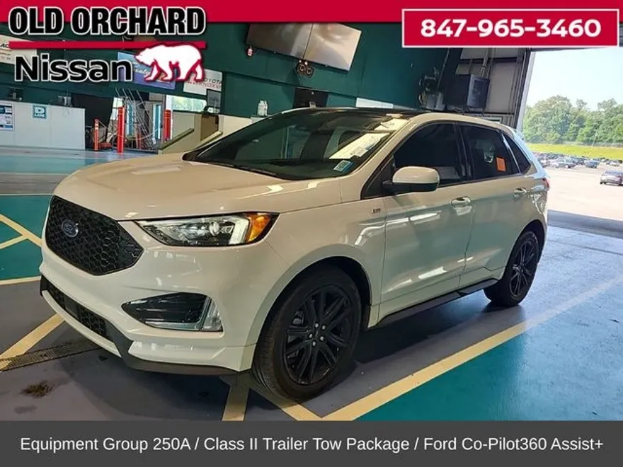 2022 Ford Edge ST photo 1