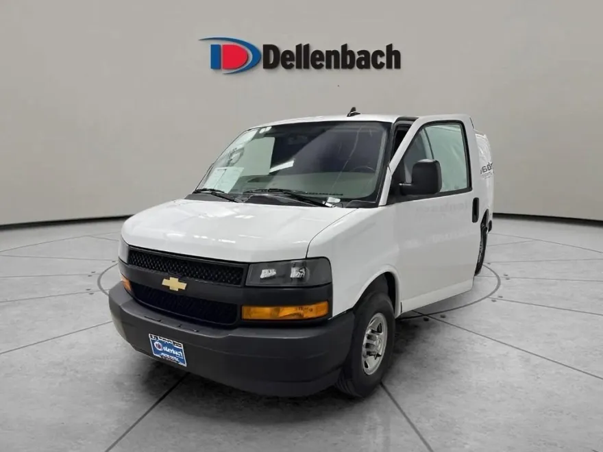 2023 Chevrolet Express Cargo 2500 photo 1