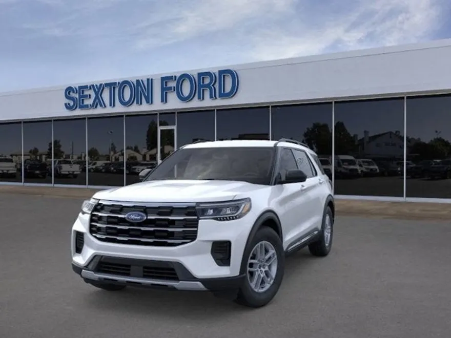 2025 Ford Explorer photo 1
