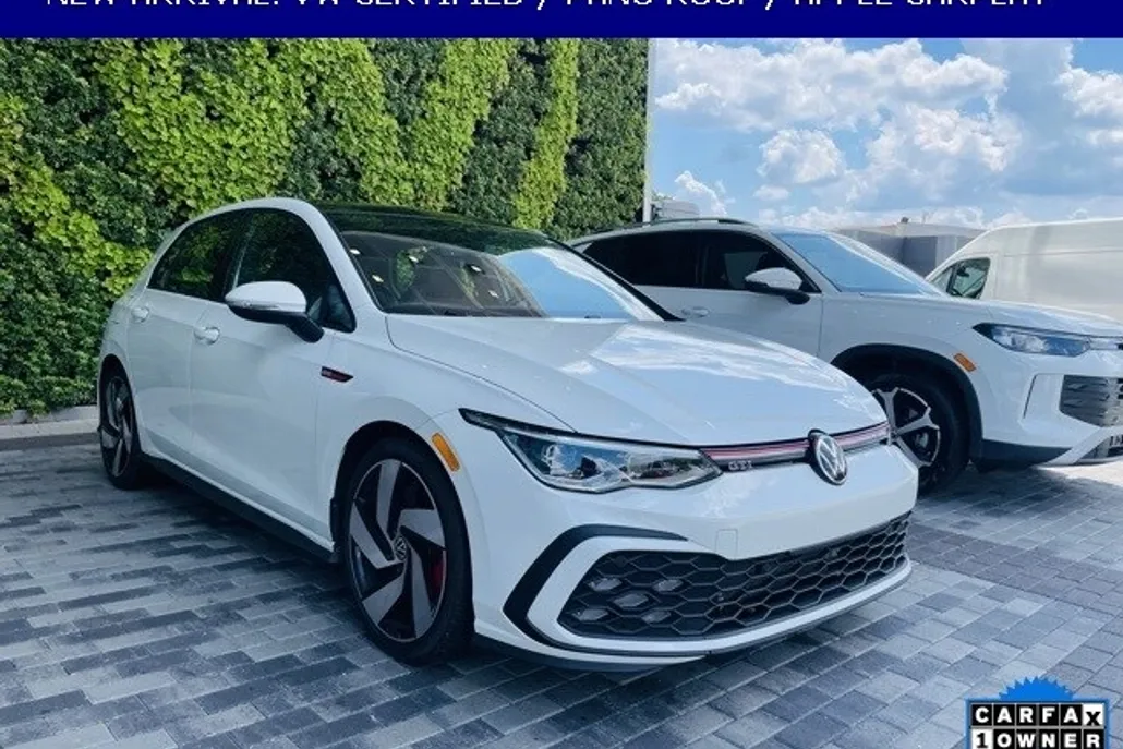 2022 Volkswagen Golf GTI SE photo 1