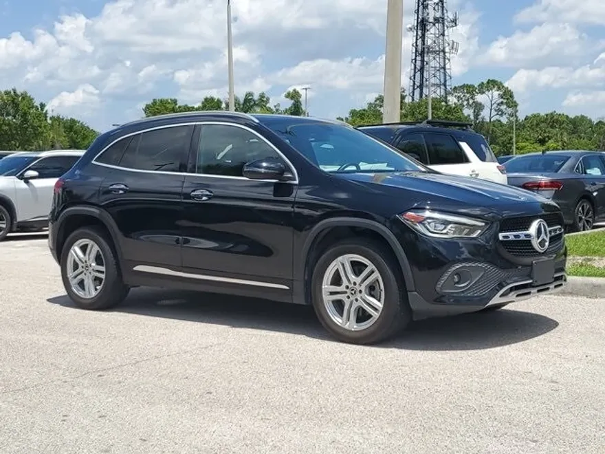2021 Mercedes Benz GLA 250 4MATIC photo 1