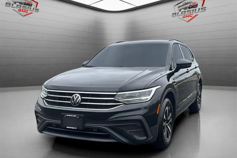 2024 Volkswagen Tiguan S photo 1
