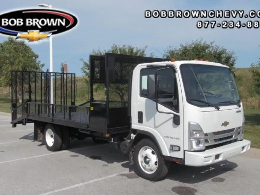 2024 Chevrolet Silverado 4500HD photo 1