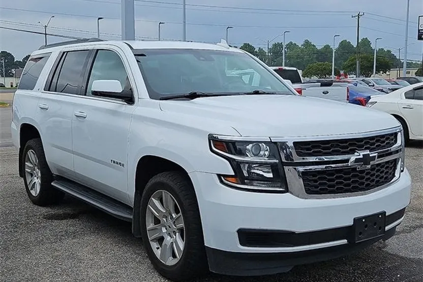2018 Chevrolet Tahoe LT photo 1